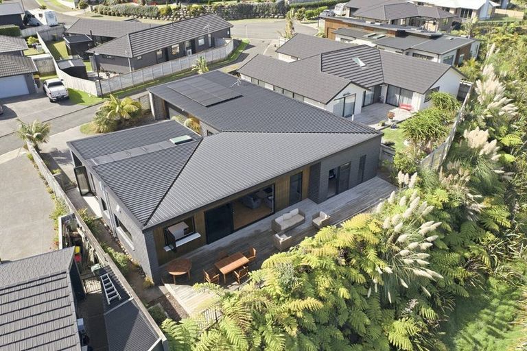 Photo of property in 3 Ashwood Lane, Bell Block, New Plymouth, 4312