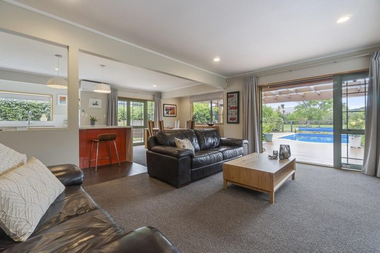 Photo of property in 79 Sunny Crescent, Huapai, Kumeu, 0810