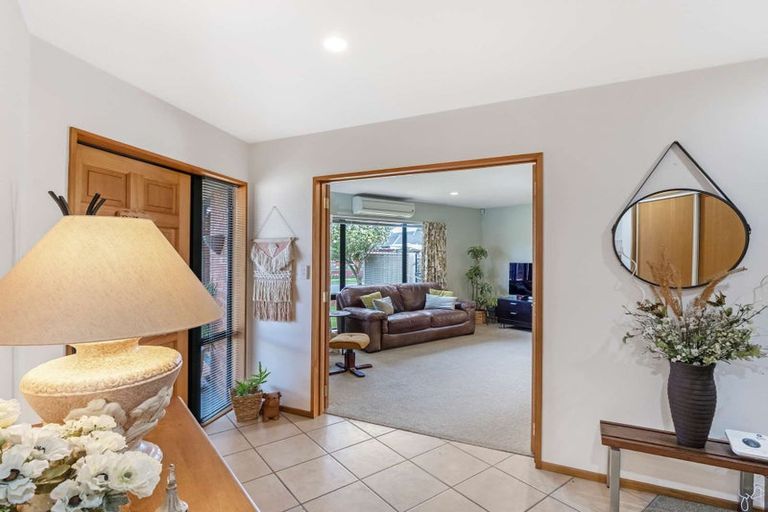 Photo of property in 4 Chesterfield Mews, Russley, Christchurch, 8042