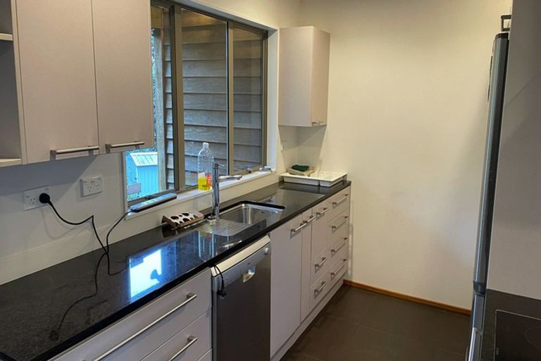 Photo of property in 36 Rimu Road, Oratia, Auckland, 0604
