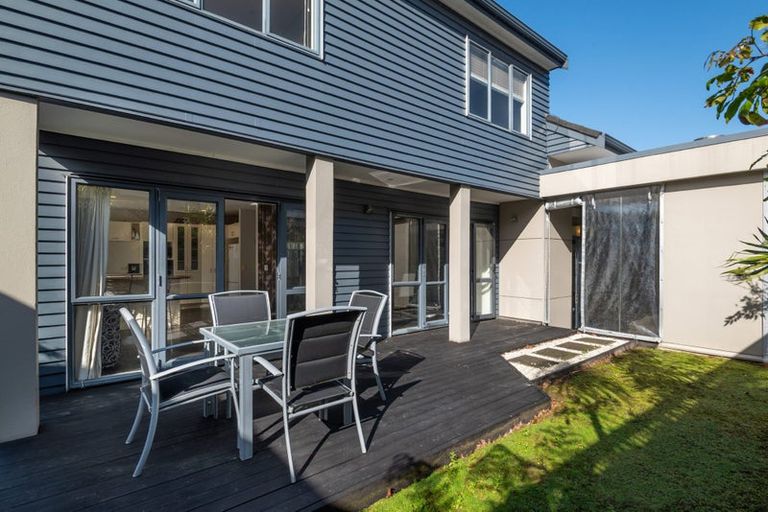 Photo of property in 2/81 Francis Street, Hauraki, Auckland, 0622