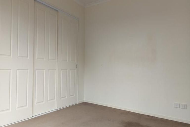 Photo of property in 2 Northridge Terrace, Massey, Auckland, 0614