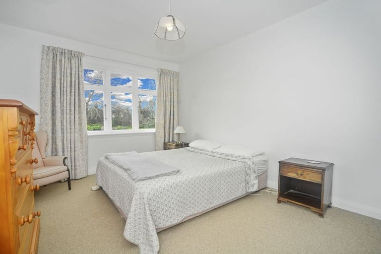 Photo of property in 72 Avenue North Road, Levin, 5510