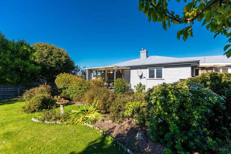 Photo of property in 15 Rugby Street, Waimate, 7924