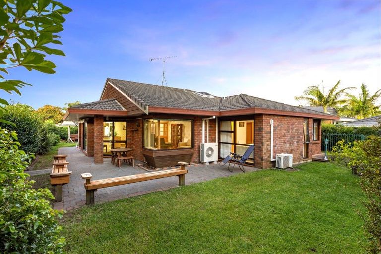 Photo of property in 24 Maygrove Drive, Orewa, 0931