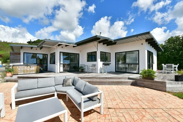 Photo of property in 436 Kanohi Road, Kaukapakapa, 0873