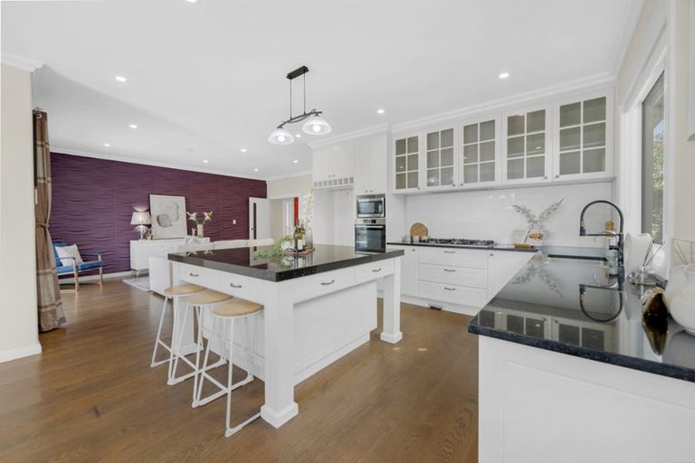 Photo of property in 16 Evelina Lane, Flat Bush, Auckland, 2019