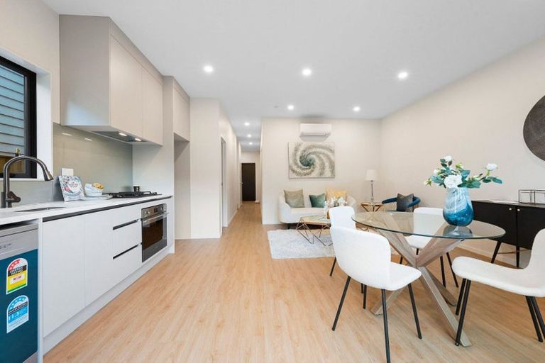 Photo of property in 30a/2 Tirimoana Road, Te Atatu South, Auckland, 0602