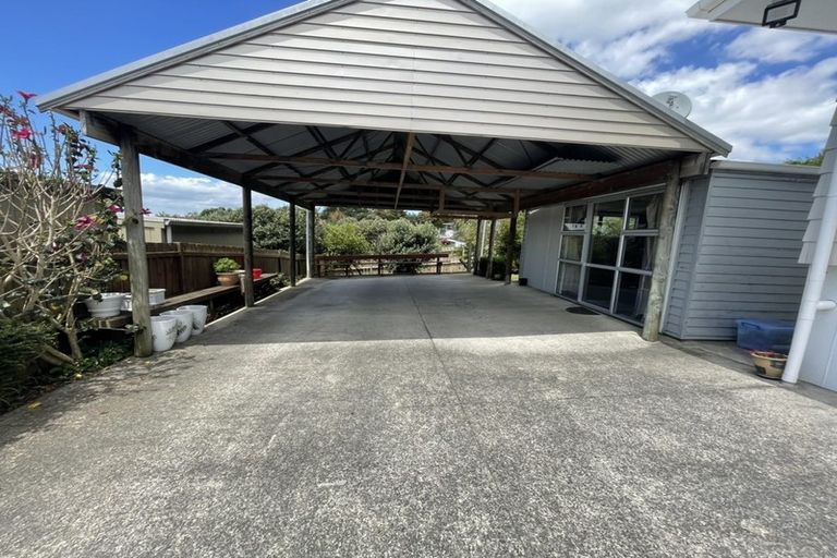 Photo of property in 459 Don Buck Road, Massey, Auckland, 0614