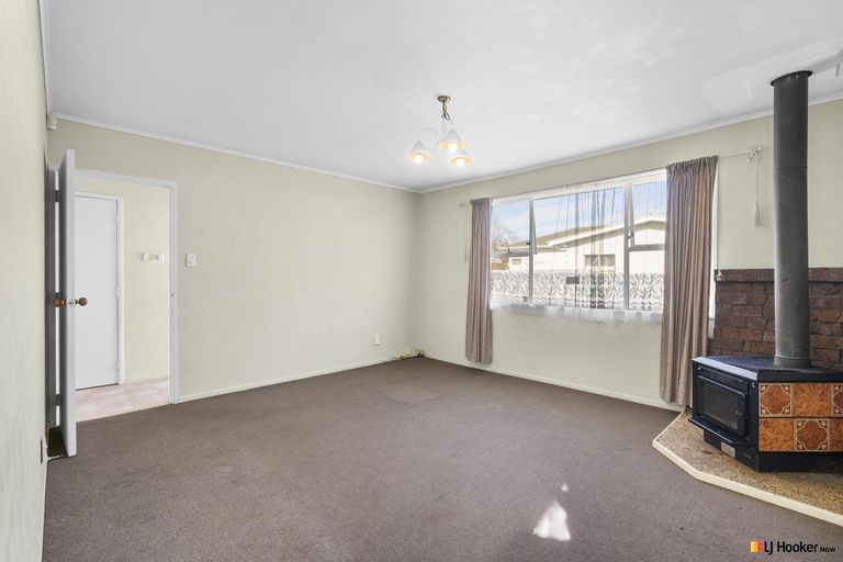 Photo of property in 52 Hobart Crescent, Wattle Downs, Auckland, 2103