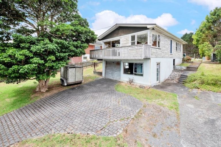 Photo of property in 24 Hand Road, Helensville, 0800