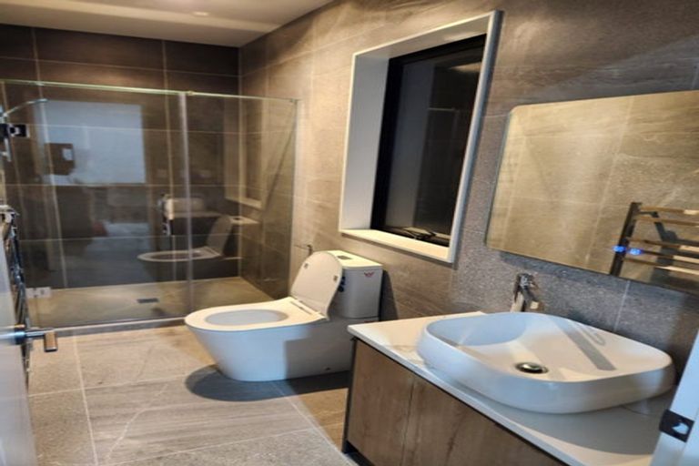 Photo of property in 2a Ballyalton Crescent, Flat Bush, 2019