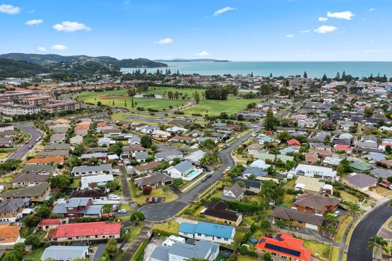 Photo of property in 122 Florence Avenue, Orewa, 0931