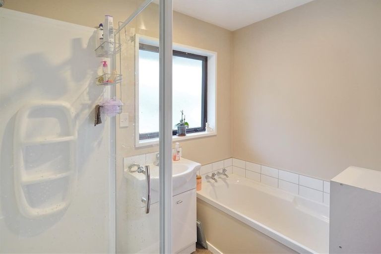 Photo of property in 10 Wadeley Road, Ilam, Christchurch, 8041