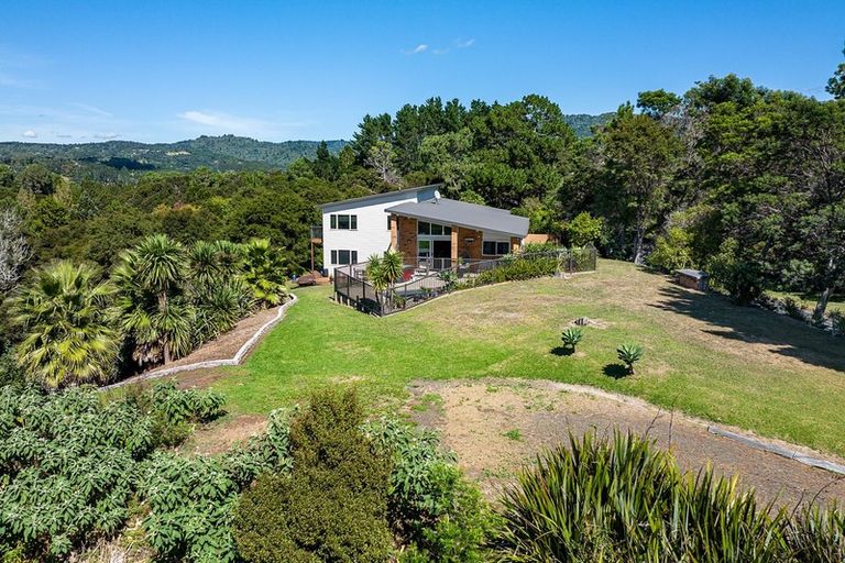 Photo of property in 174 Forest Hill Road, Henderson, Auckland, 0612