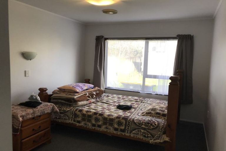 Photo of property in 71 Margan Avenue, New Lynn, Auckland, 0600