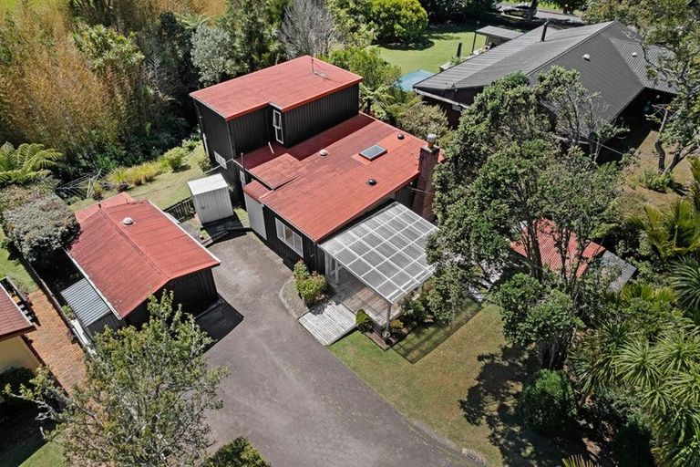 Photo of property in 883 Swanson Road, Swanson, Auckland, 0612