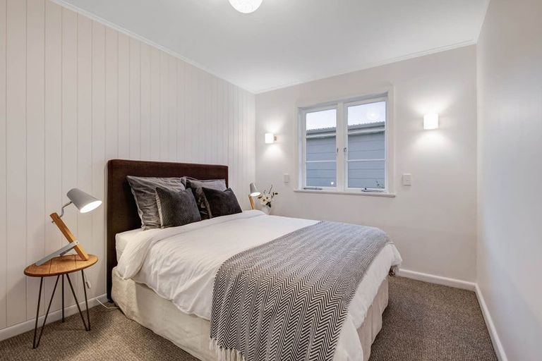 Photo of property in 3 Moffat Road, Red Beach, 0932