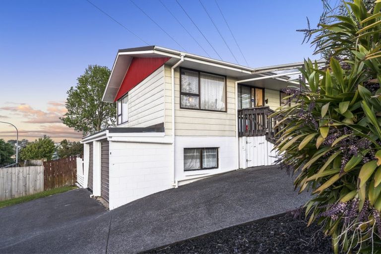 Photo of property in 21 Arlette Place, Massey, Auckland, 0614