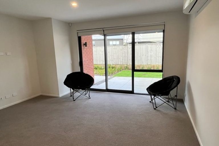 Photo of property in 21 Orona Place, Takanini, 2112