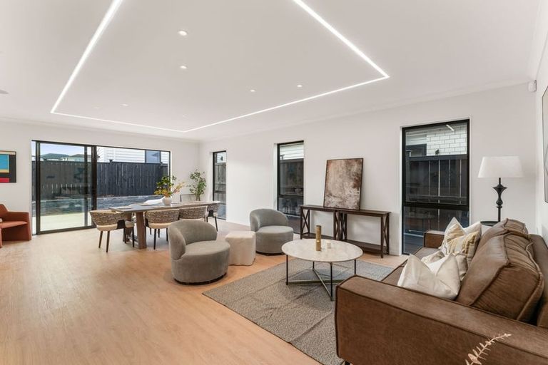 Photo of property in 29 Catalina Avenue, Rosehill, Papakura, 2113