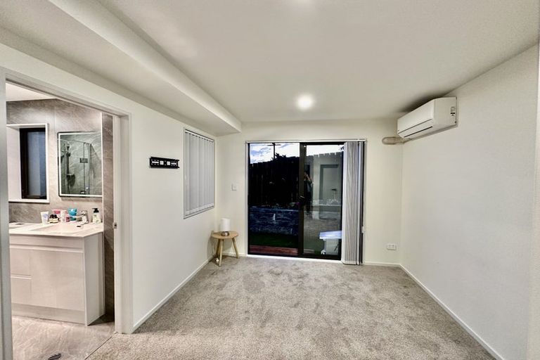 Photo of property in 2b Kororo Street, Northcote, Auckland, 0627