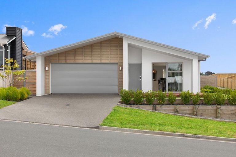 Photo of property in 15 Kiritiana Close, Pyes Pa, Tauranga, 3112