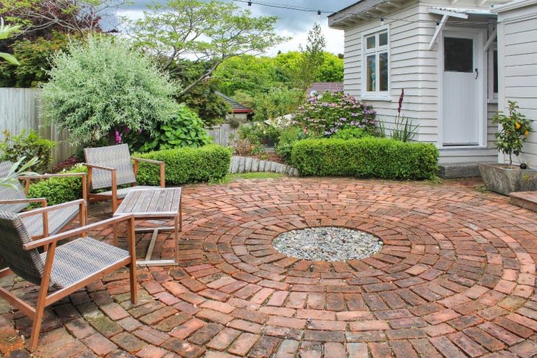 Photo of property in 43 Stewart Crescent, Hokowhitu, Palmerston North, 4410