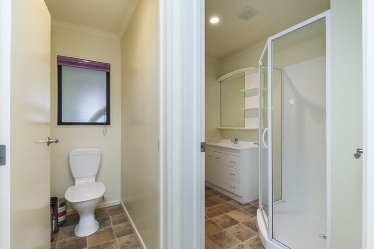 Photo of property in 146 Pacific Drive, Fitzherbert, Palmerston North, 4410