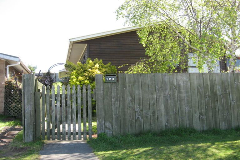 Photo of property in 129 Makarini Street, Paraparaumu, 5032