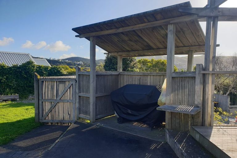 Photo of property in 30 Wingfield Place, Churton Park, Wellington, 6037