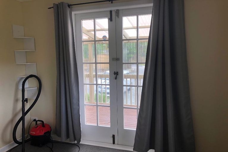 Photo of property in 2 Waimahanga Road, Onerahi, Whangarei, 0110
