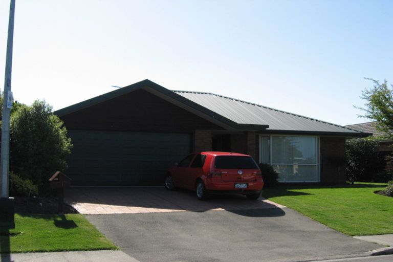 Photo of property in 17 Pearce Place, Kaiapoi, 7630