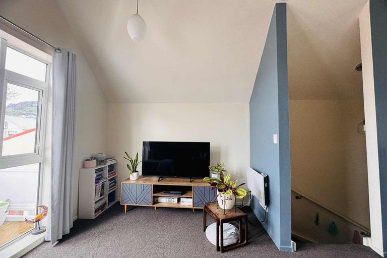 Photo of property in Pirie Street Townhouses, 36/35 Pirie Street, Mount Victoria, Wellington, 6011