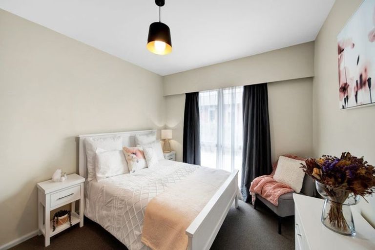 Photo of property in 23 Landsdowne Terrace, Cashmere, Christchurch, 8022