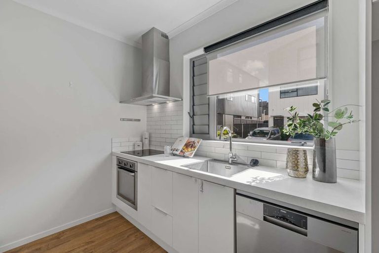 Photo of property in 11 Matimati Place, Hobsonville, Auckland, 0616