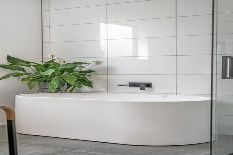 Photo of property in 16a Valley Road, Browns Bay, Auckland, 0630