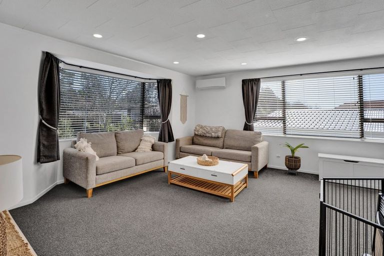 Photo of property in 16 Ngahere Street, Inglewood, 4330