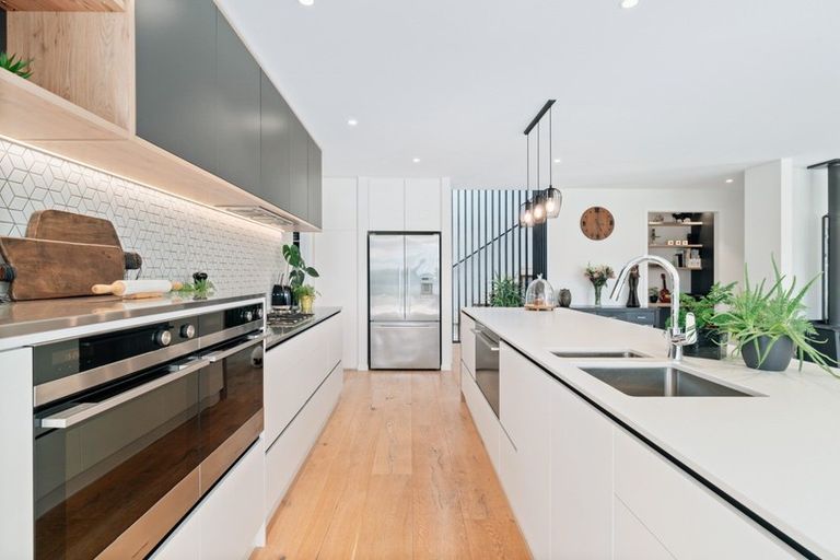 Photo of property in 41 Infinity Drive, Wanaka, 9305