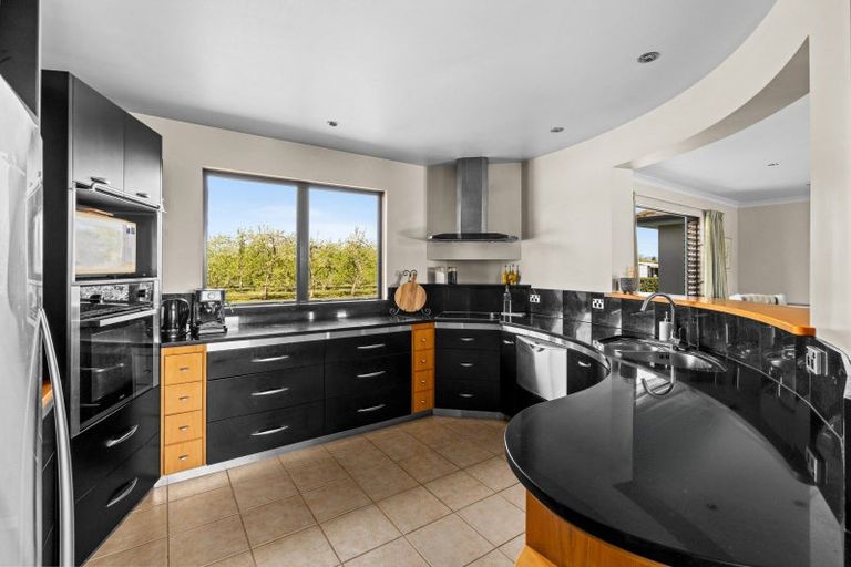 Photo of property in 375 Saint Georges Road, Havelock North, 4130