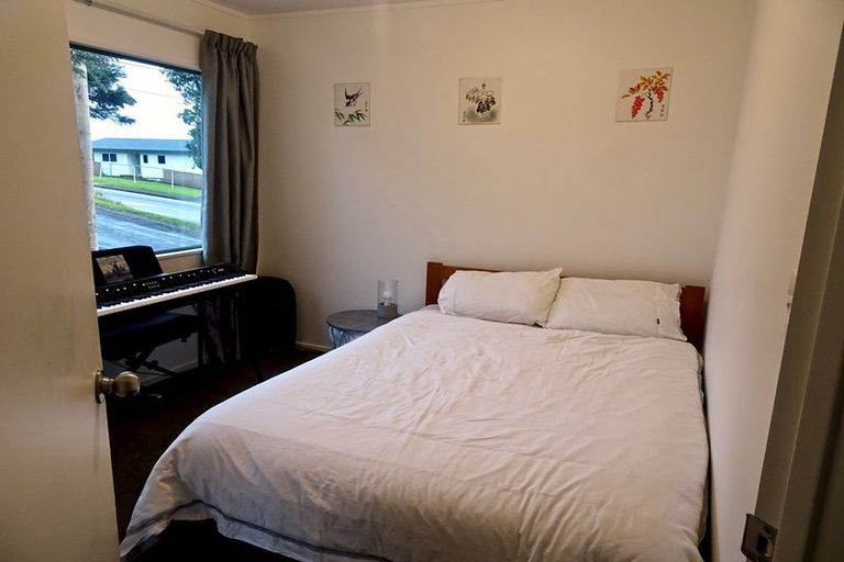 Photo of property in 46a Don Buck Road, Massey, Auckland, 0614