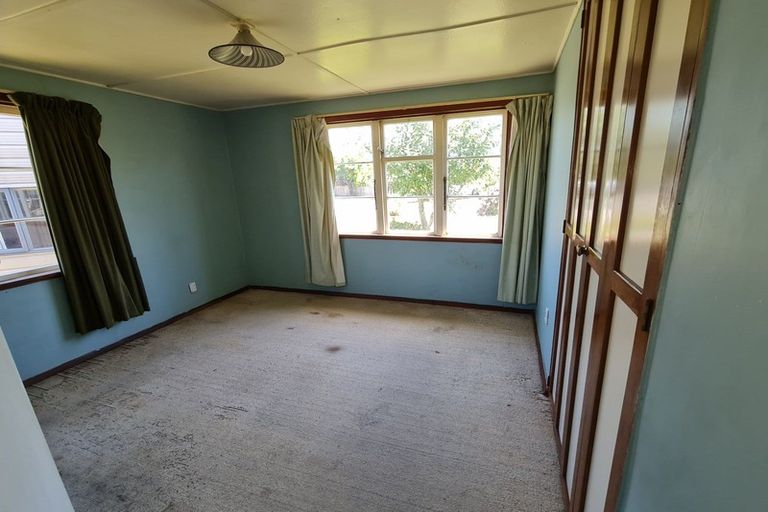 Photo of property in 32 Luff Place, Westport, 7825