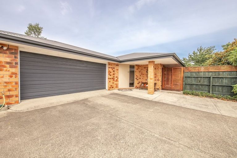 Photo of property in 42 Peel Street, Westport, 7825