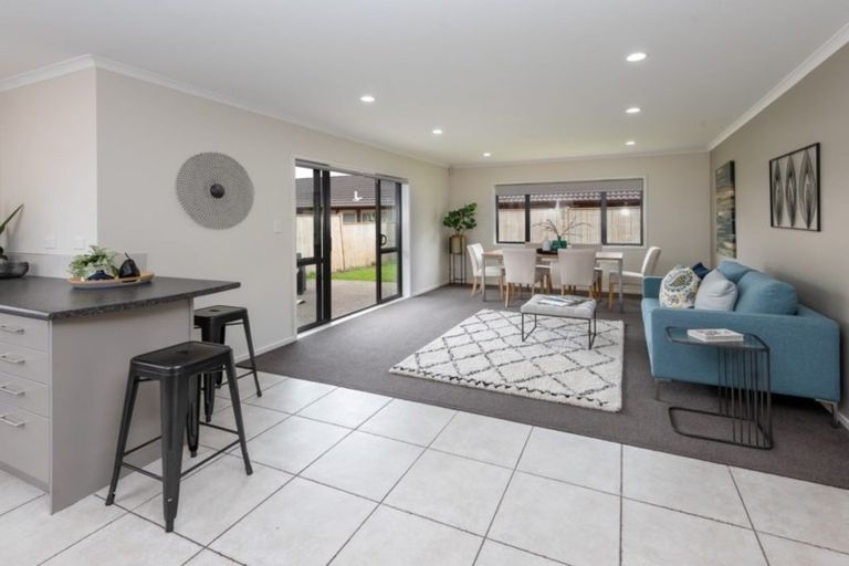 Photo of property in 50 Cyril French Drive, Flat Bush, Auckland, 2016