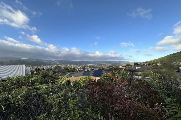 Photo of property in 8a Riverstone Drive, Riverstone Terraces, Upper Hutt, 5018