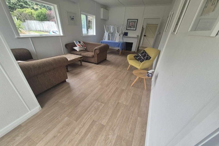 Photo of property in 21 Manuka Street, Otaki Beach, Otaki, 5512