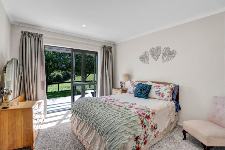 Photo of property in 88 Te Arei Road East, Lepperton, New Plymouth, 4373