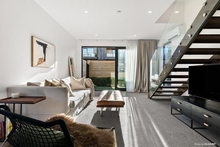 Photo of property in 20u6 Trent Street, Island Bay, Wellington, 6023