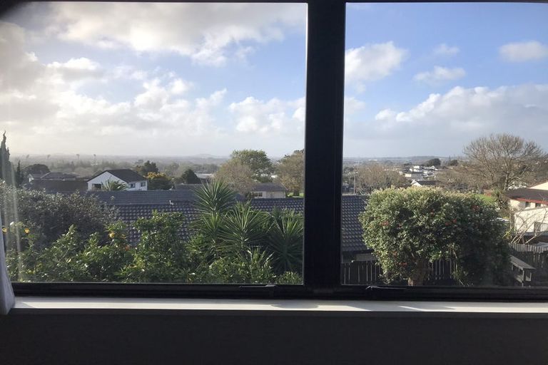Photo of property in 2/2 Monde Place, Clover Park, Auckland, 2019