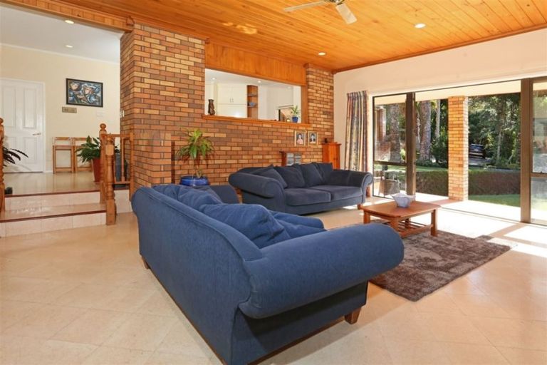 Photo of property in 789 Scenic Drive, Henderson Valley, Auckland, 0612